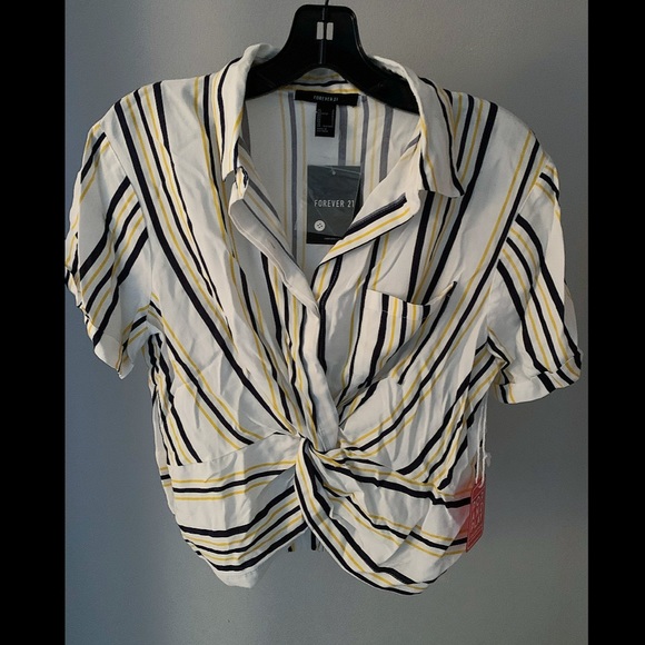 Forever 21 Tops - 2/$20 Forever 21 Multicolor Striped Crop Top